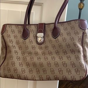 Authentic Dooney & Bourke Purse (used once)